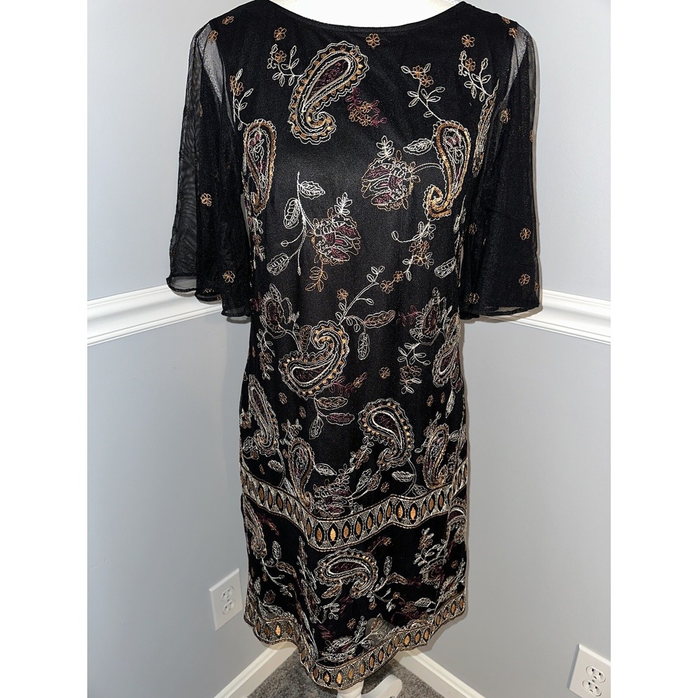 Adrianna Papell Sheath Dress Size 4 Knee Length Embroidered Sheer Flutter Sleeve